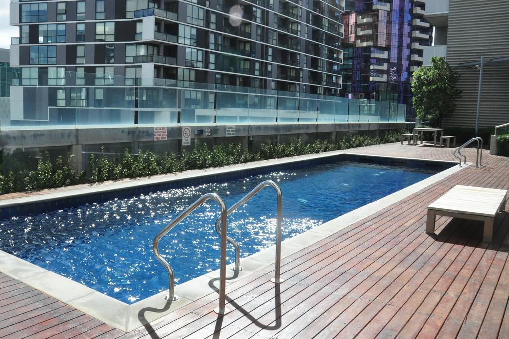Apartments Melbourne Domain - New Quay Docklands ภายนอก รูปภาพ